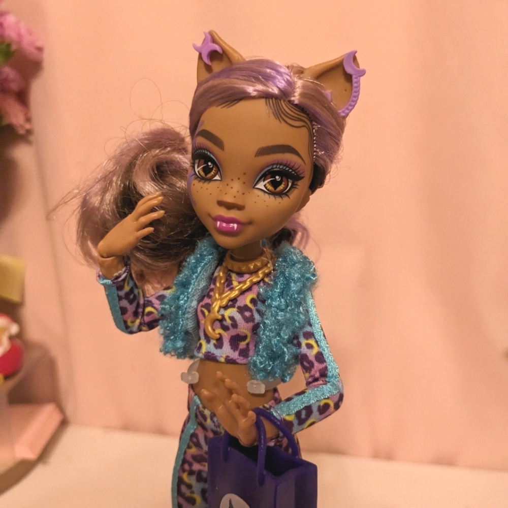 2023 g3 Faboolous Pets Clawdeen Wolf Doll